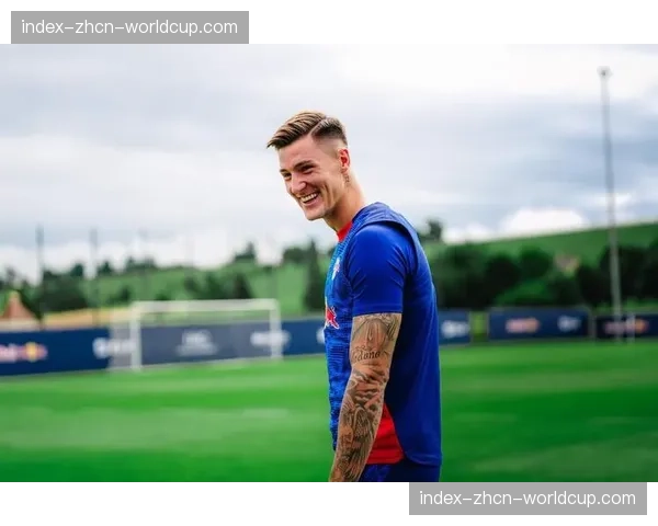 聚焦新星：莱比锡20岁防守型中场谢什科，因其卓越的战术执行力受豪门关注