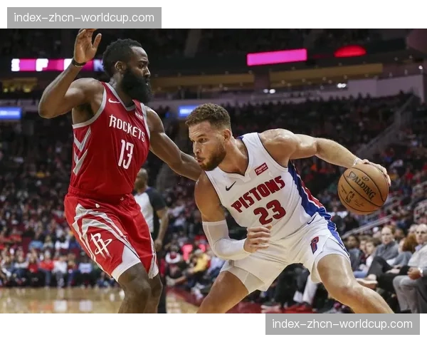 战前训练观察：博洛尼亚重点演练由低位防守发起的快速转换进攻